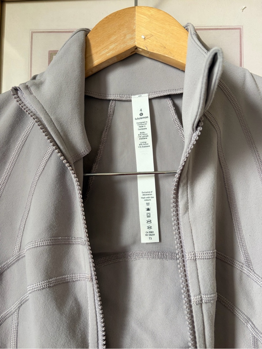 Lululemon Define Jacket 4 - Picture 6 of 9